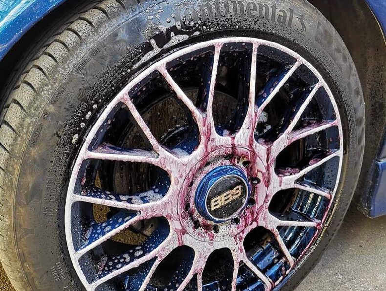 Наводимо чистоту дисків красиво з Ultimate Wheel Cleaner