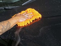 Гібридна рукавиця для миття Meguiar's X210200 Hybrid Wash Mitt - Фото 8