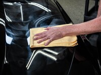 Натуральний жовтий віск Meguiar's M2601 Professional Hi-Tech Yellow Wax, 3.78 л - Фото 6