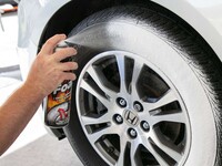Пінний очищувач для шин Meguiar's G13919 Hot Shine Foam, 538 г - Фото 3
