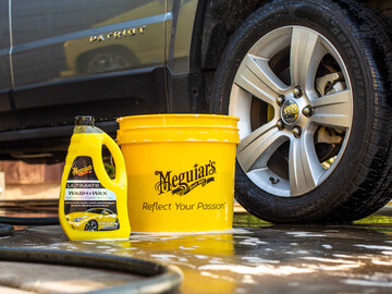 Автомобільний шампунь з воском Meguiar's G17748 Ultimate Wash & Wax, 1.42 л