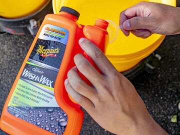 Автомобільний гібридно-керамічний шампунь Meguiar's G210256 Hybrid Ceramic Wash & Wax, 1.4 л