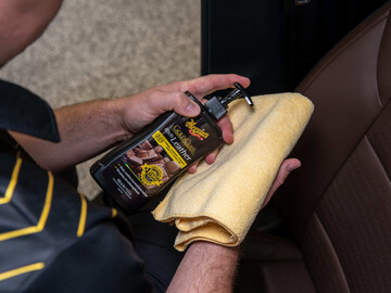 Гель 3 в 1 для догляду за шкіряним салоном Meguiar's G17914 Gold Class ™ Rich Leather Gel, 400 мл