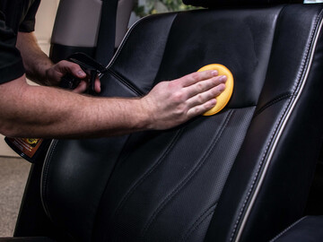 Кондиционер для кожи Meguiar's G18616 Gold Class™ Leather Conditioner, 473 мл