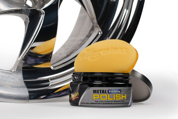 Поліроль фінішний для металу Meguiar's G15605 Metal Finishing Polish, 142 г