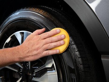 Спрей для догляду за шинами Meguiar's G12024 Hot Shine Tire Spray, 709 мл